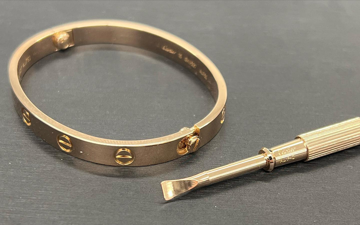 Classic Rose Gold Screw Motif Bangle