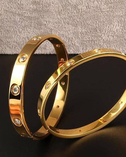 Luxury Screw Motif Bangle Collection