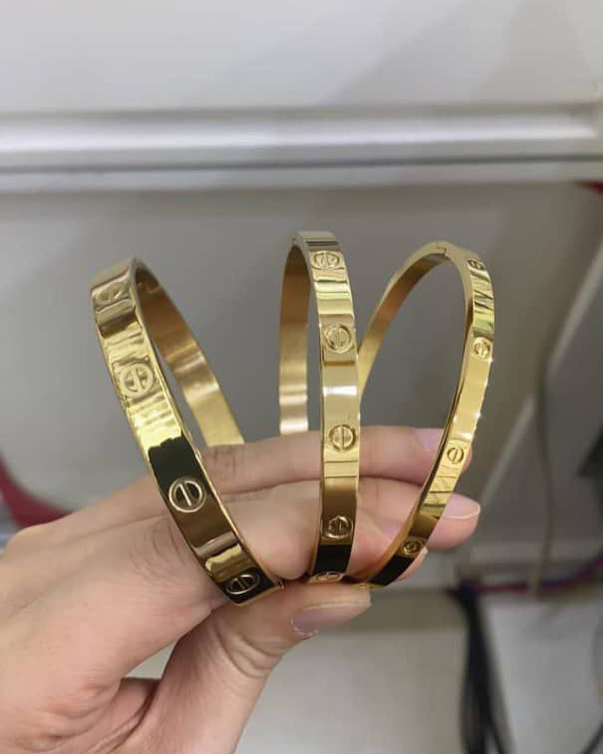 Luxury Screw Motif Bangle Collection