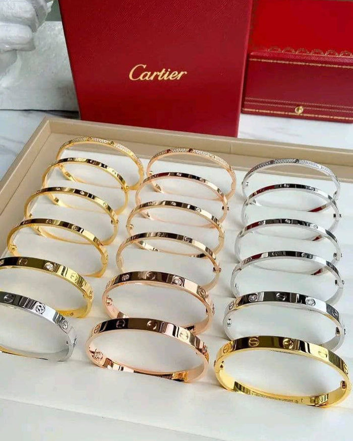 Gold Screw Motif Bangle Stack Collection