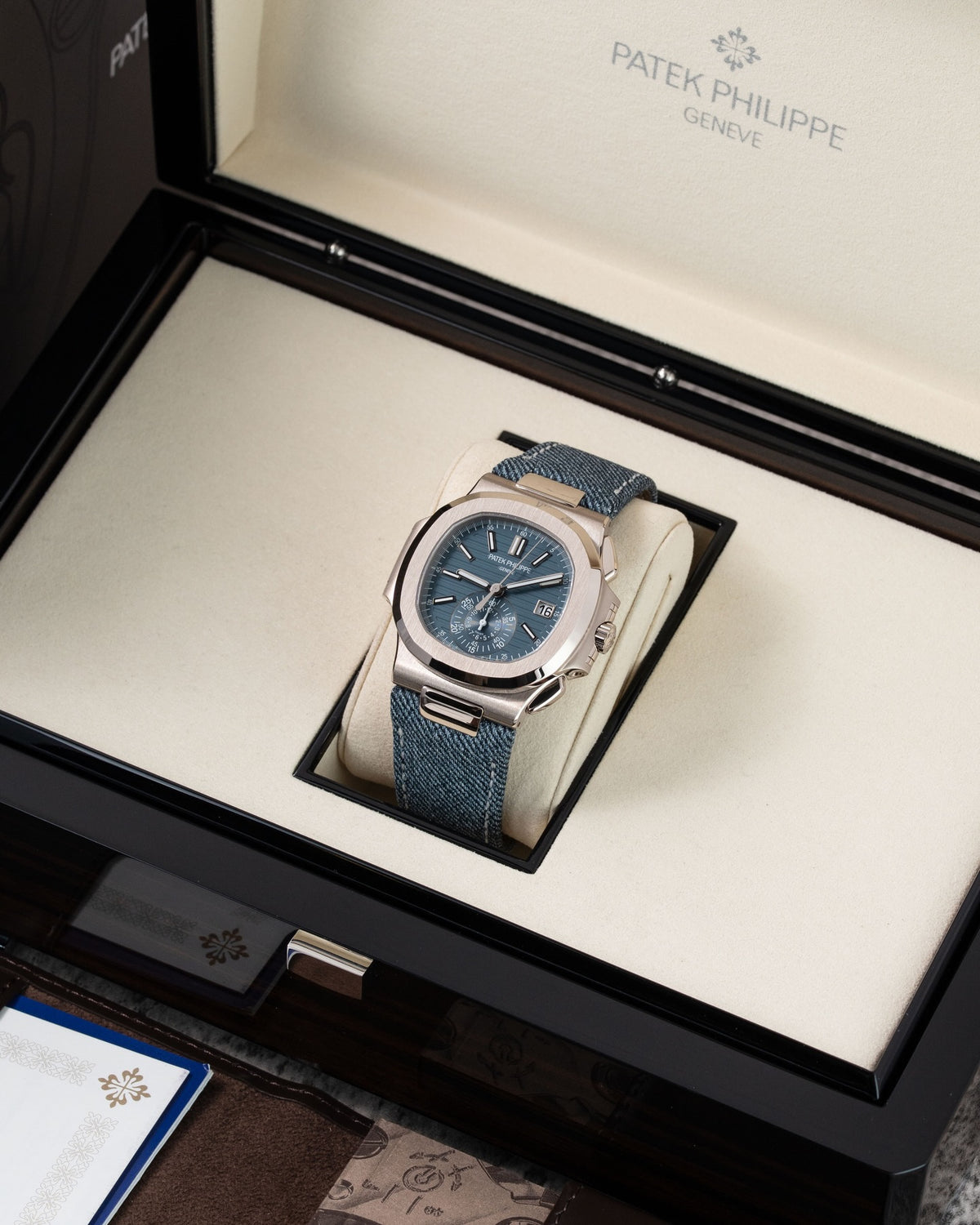 Patek Philippe Nautilus Flyback Chronograph 18k White Gold